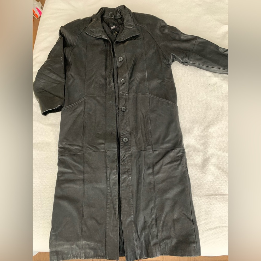 Pelle womens black leather long coat w thinsulate zip out lining. Button front